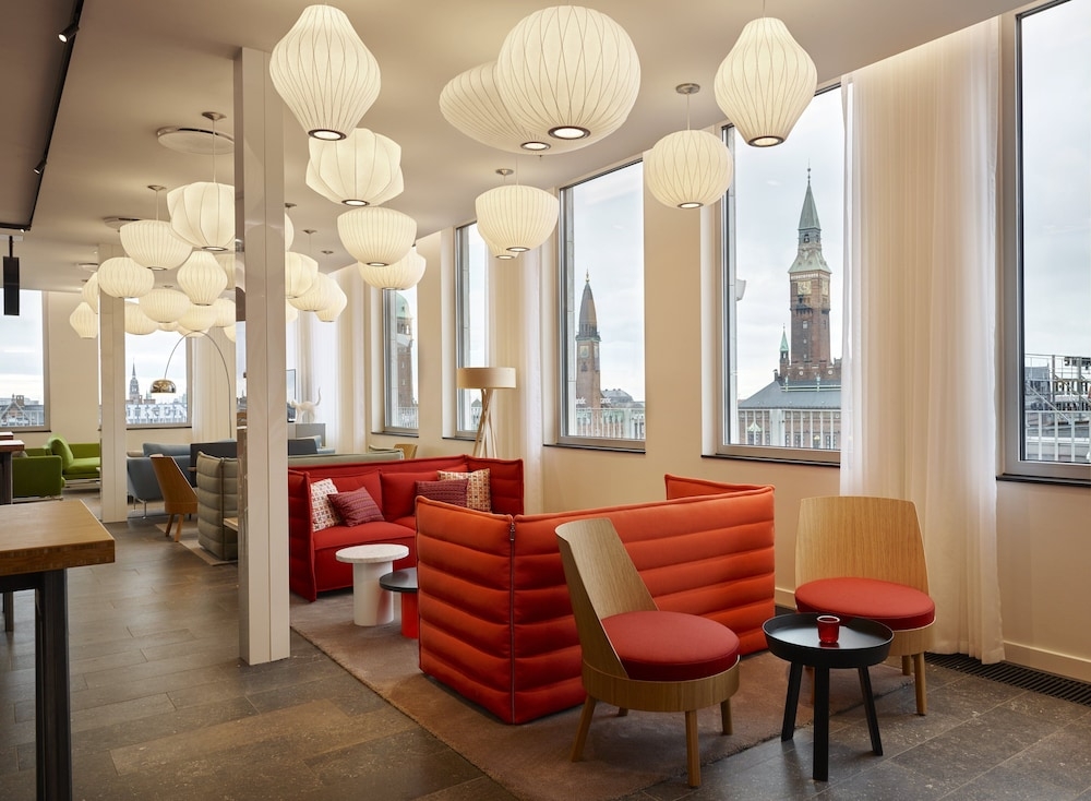 로비 좌석 공간