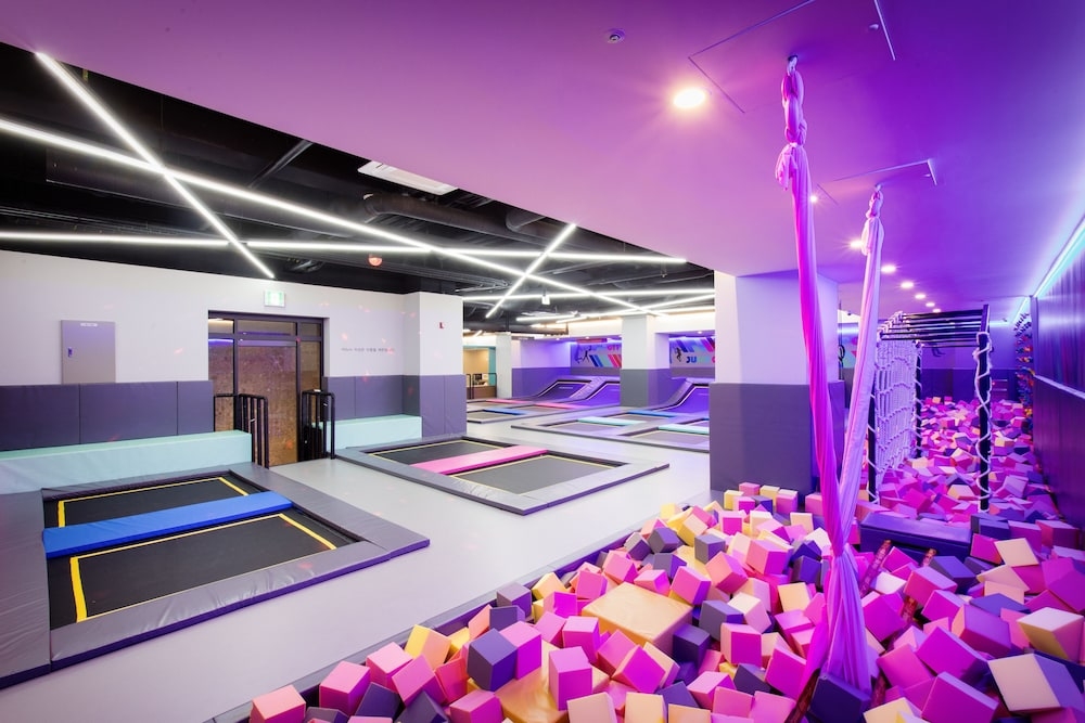 어린이 놀이 공간 - 실내