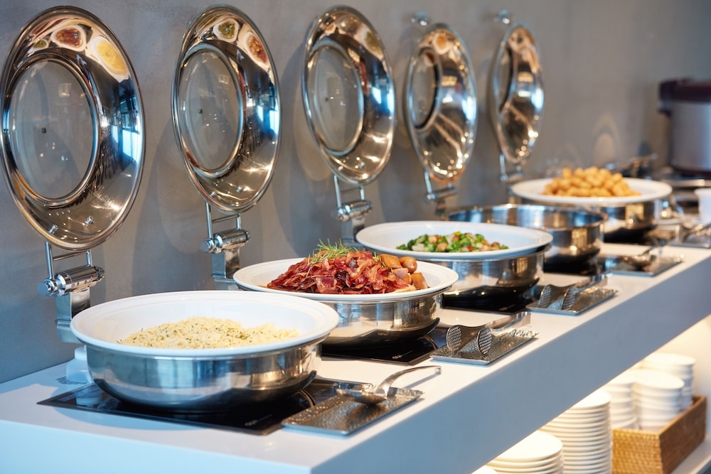 뷔페 아침 식사