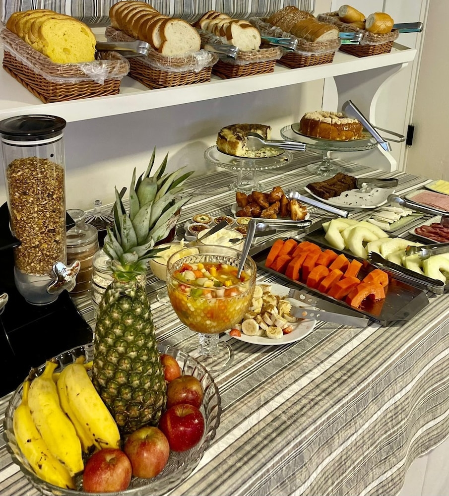 뷔페 아침 식사