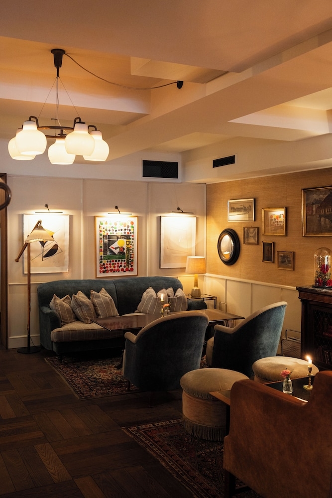 로비 좌석 공간