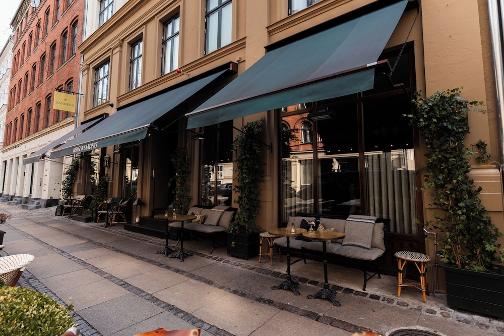 숙박 시설 입구