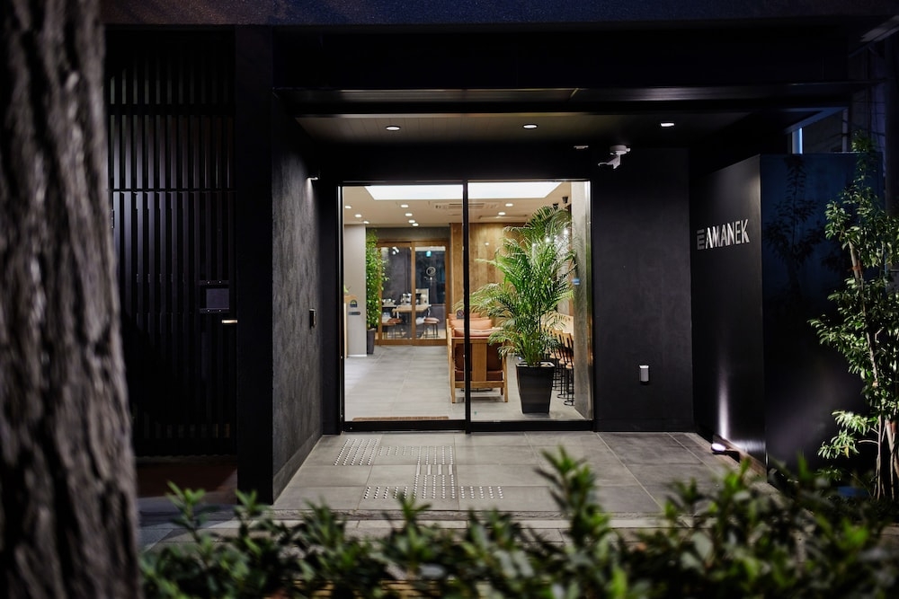 숙박 시설 입구