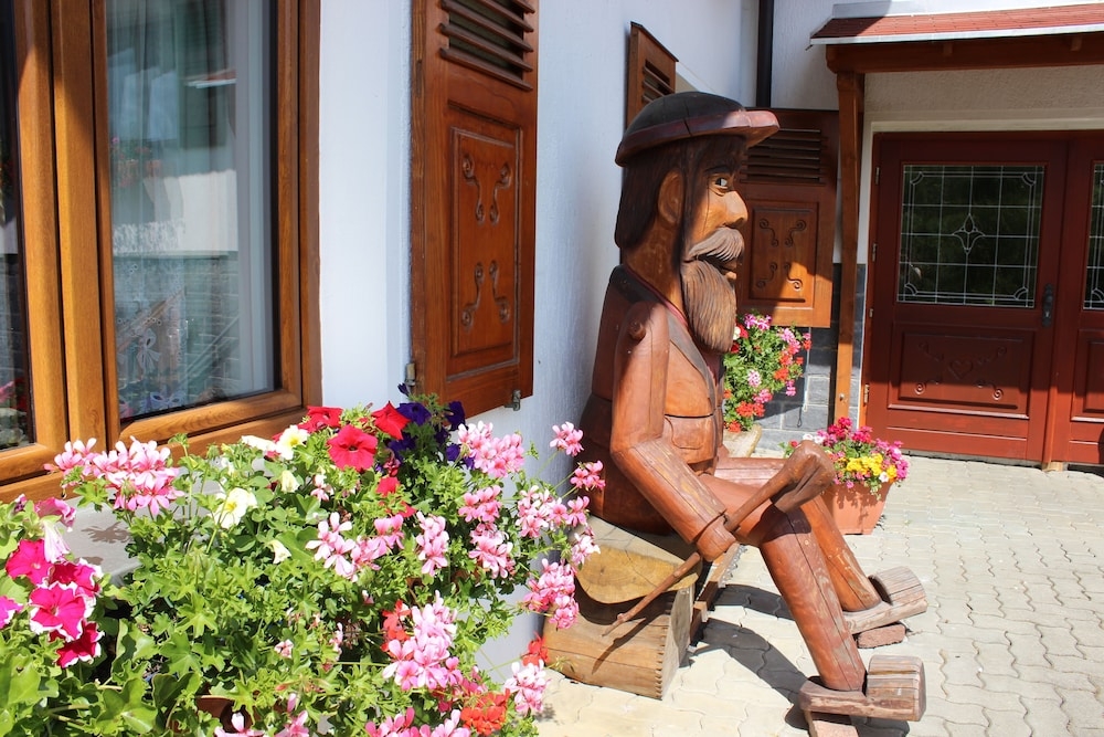 숙박 시설 입구