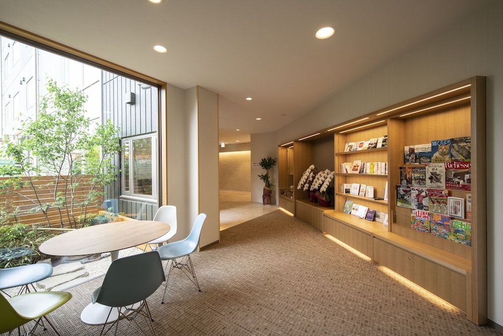 로비 좌석 공간