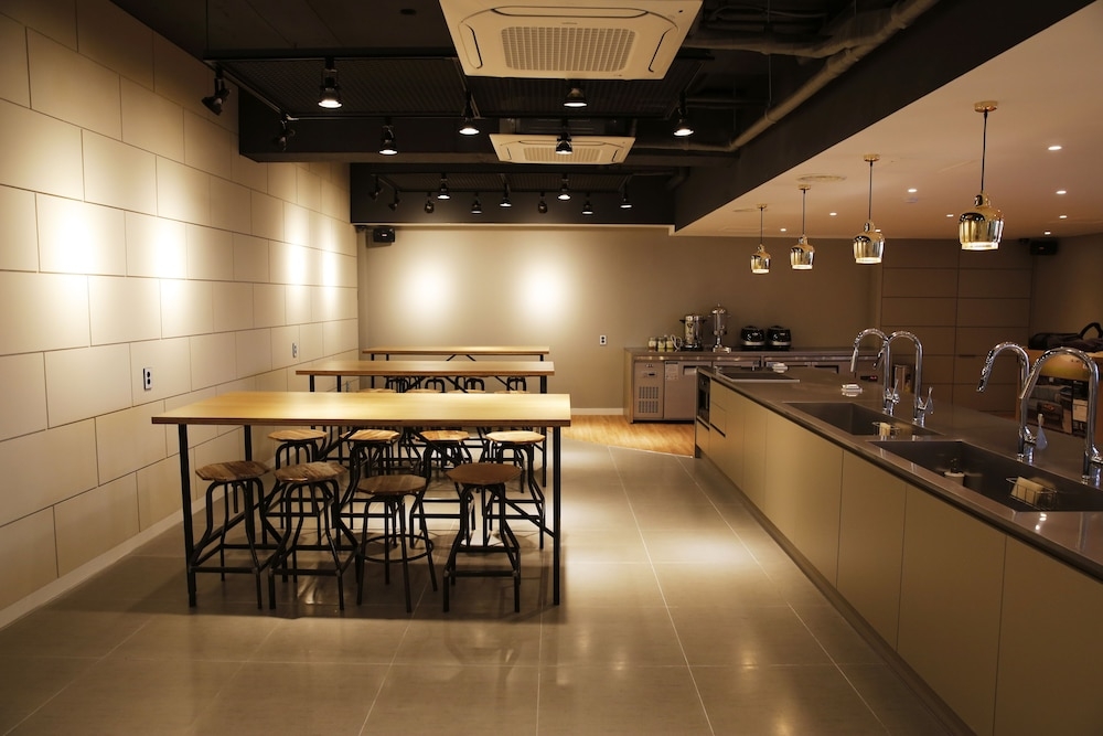 숙박 시설 내 편의 시설/서비스