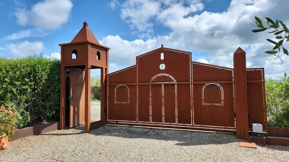 숙박 시설 입구