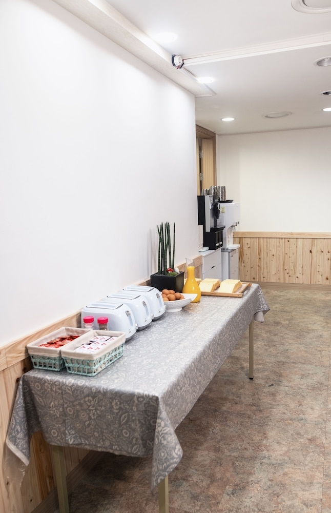 뷔페 아침 식사