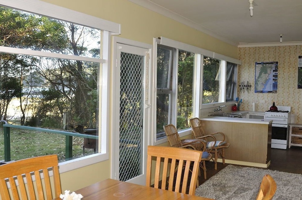 객실 내 식사 공간