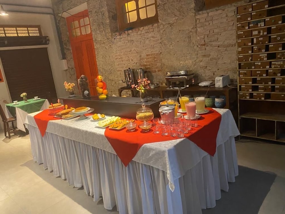 뷔페 아침 식사