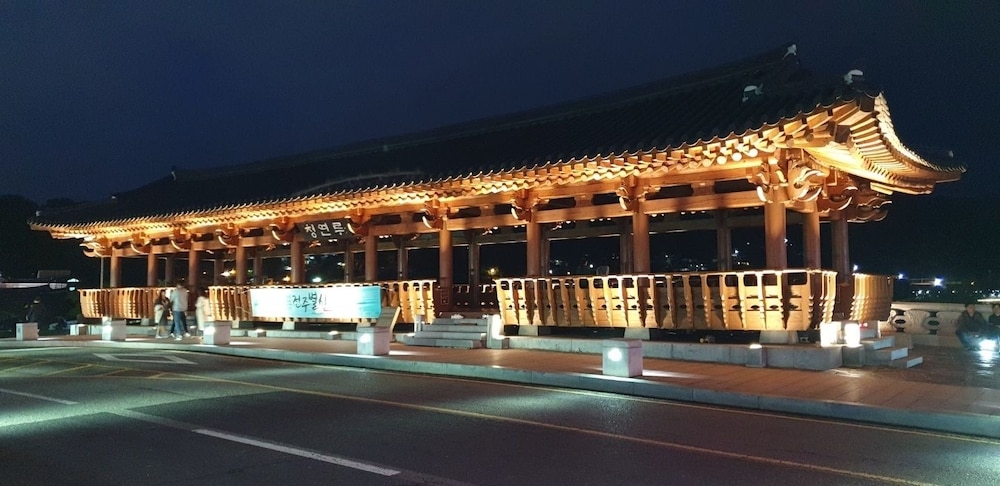 숙박 시설에서 보는 주변 전망