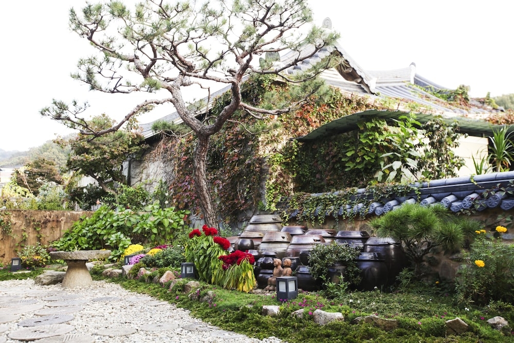 숙박 시설 정면