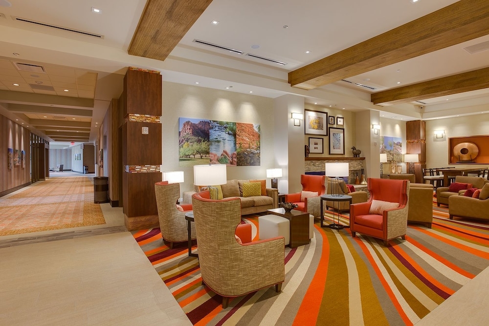 로비 좌석 공간