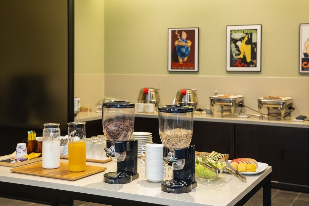 뷔페 아침 식사