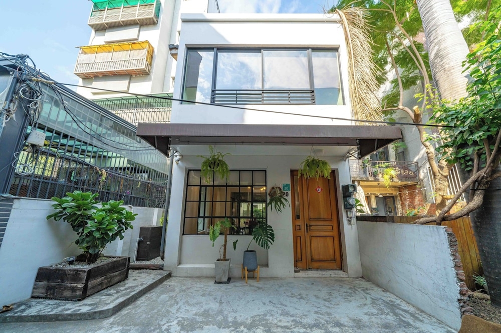 숙박 시설 정면