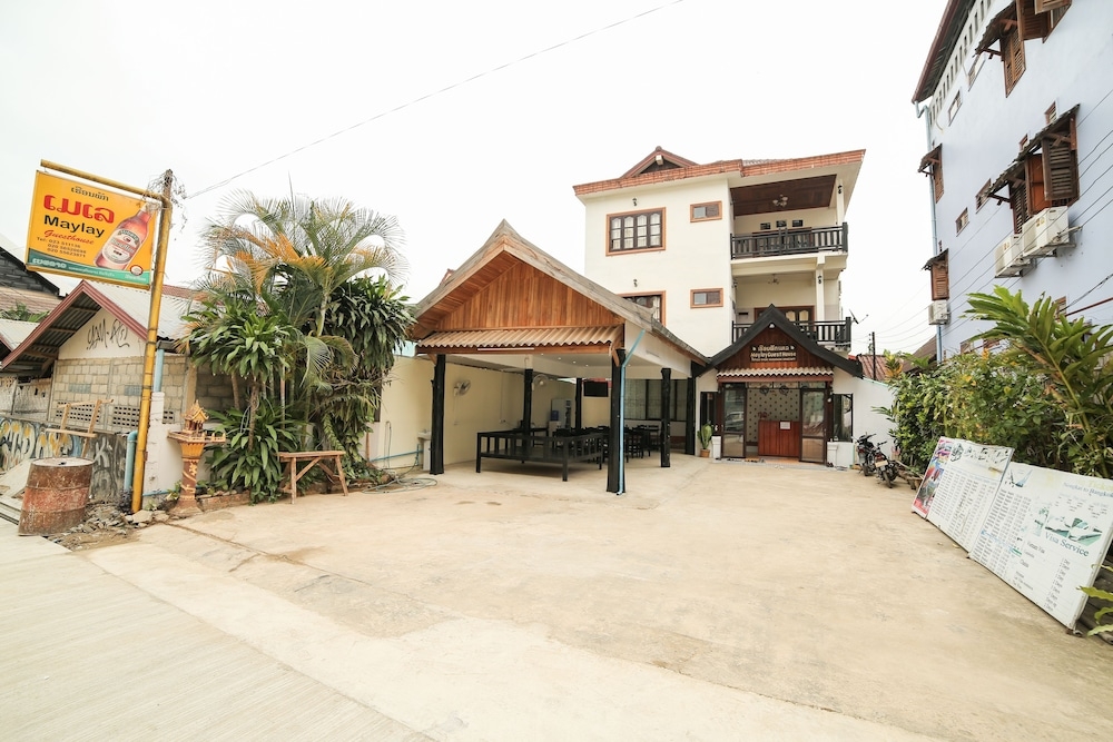 숙박 시설 정면