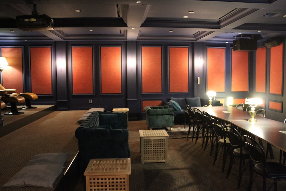 로비 좌석 공간