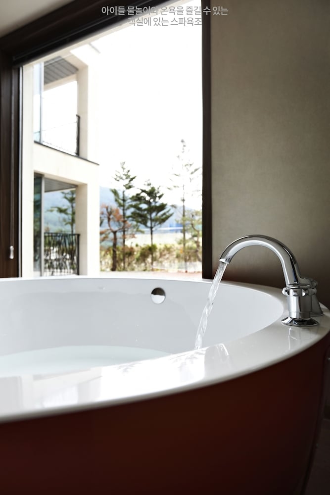 객실 내 편의 시설/서비스