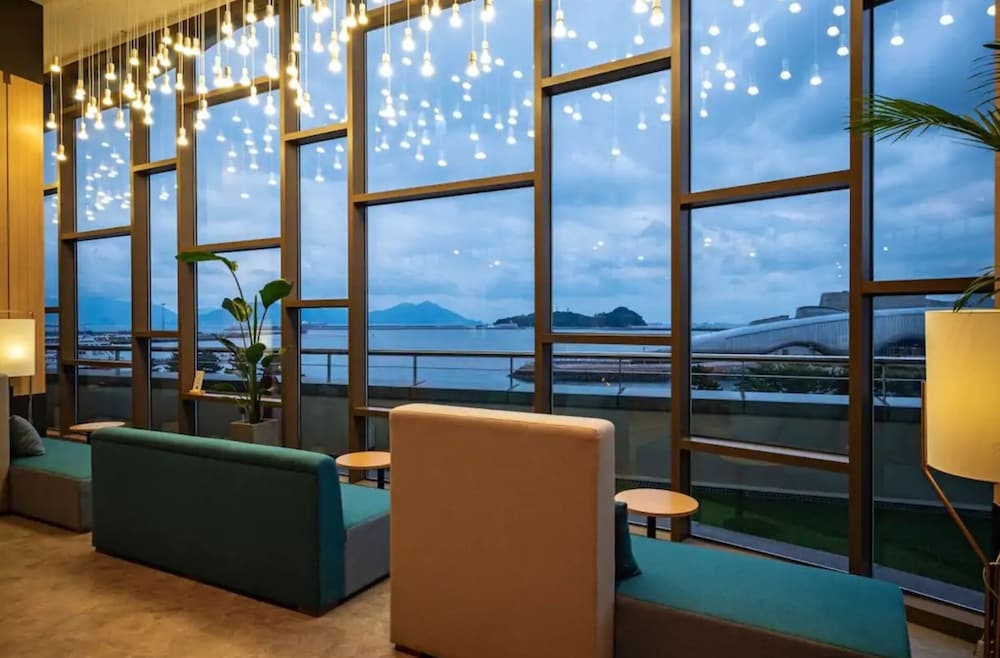 로비 좌석 공간