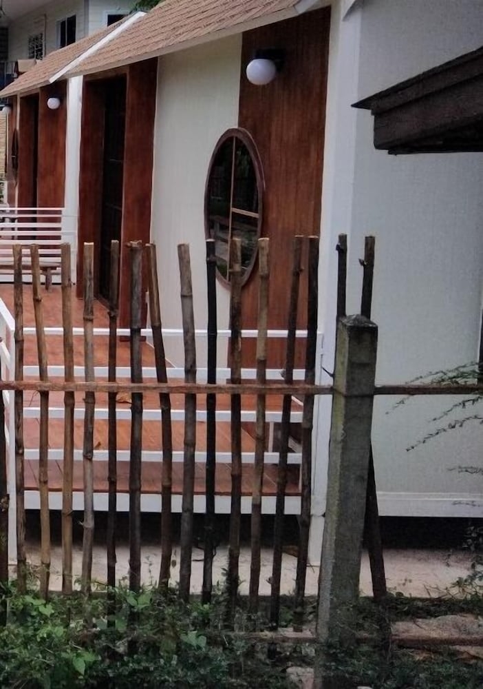 숙박 시설 정면