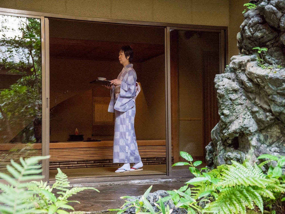 숙박 시설 내 편의 시설/서비스