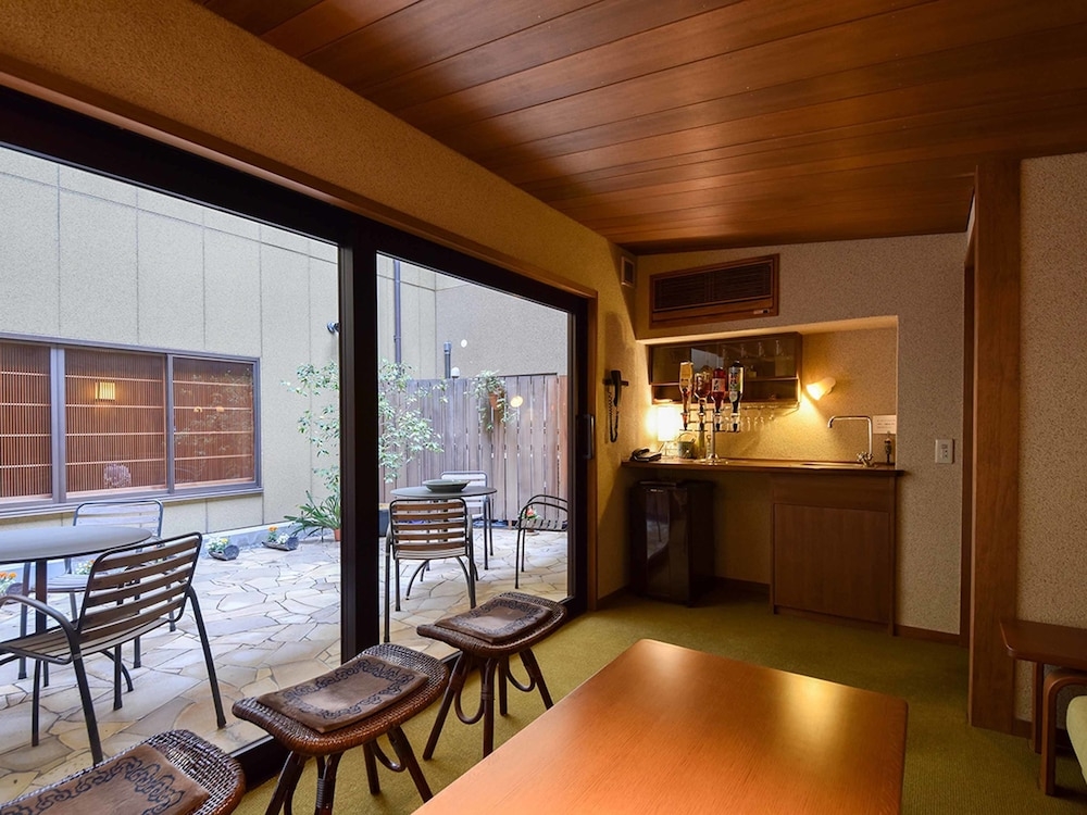 숙박 시설 내 편의 시설/서비스