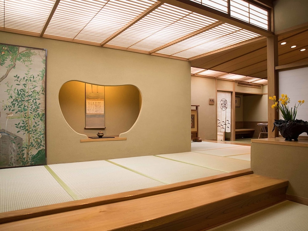 숙박 시설 입구