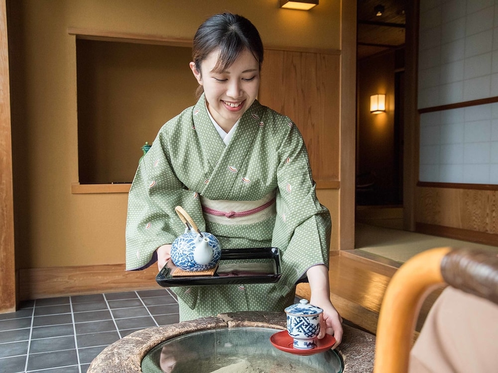 숙박 시설 내 편의 시설/서비스