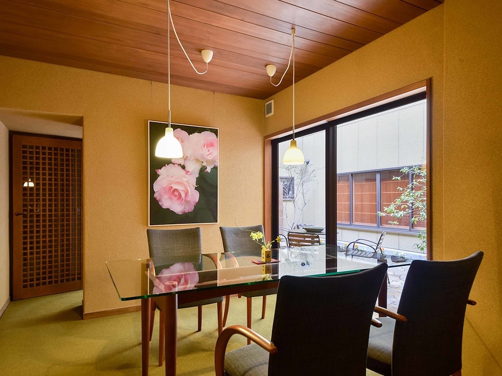 숙박 시설 내 편의 시설/서비스