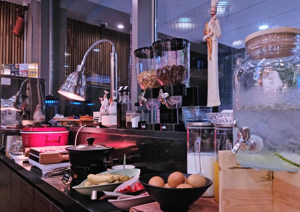 뷔페 아침 식사