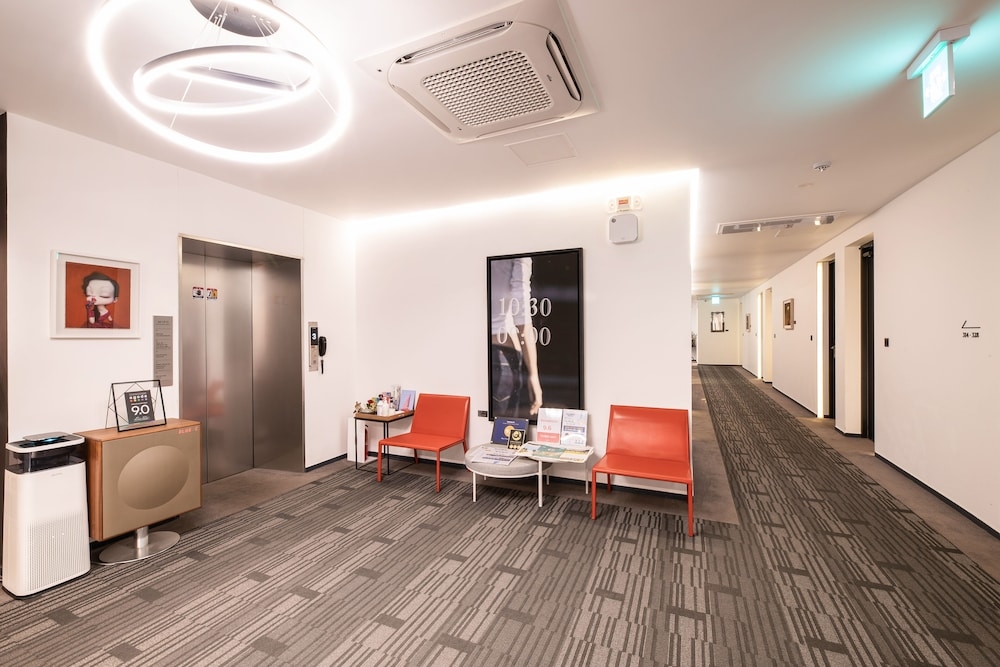 로비 좌석 공간