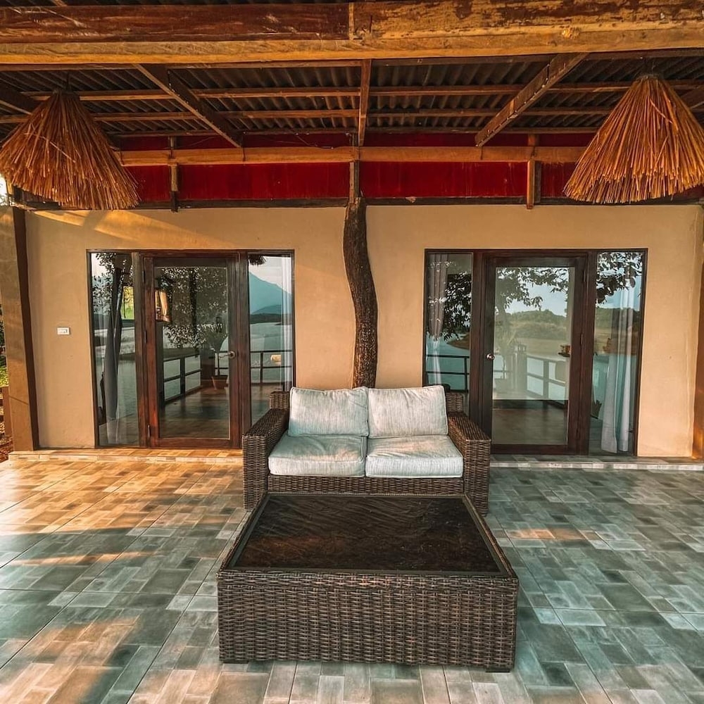 숙박 시설 정면