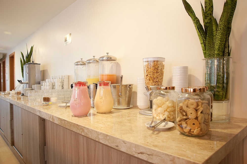 뷔페 아침 식사