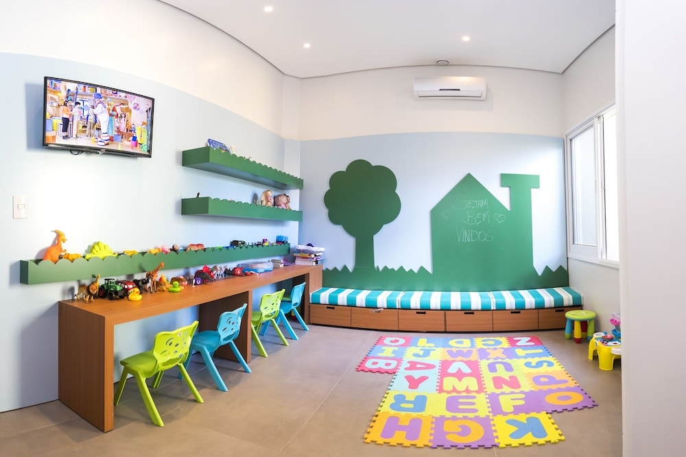 어린이 놀이 공간 - 실내