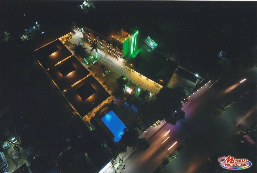 숙박 시설 정면