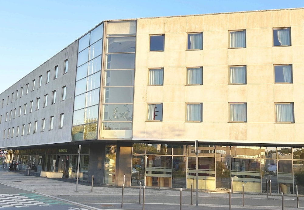 숙박 시설 정면