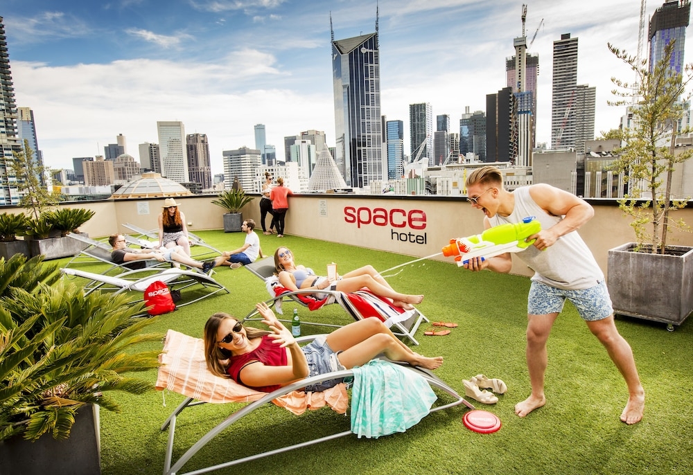 숙박 시설의 전망