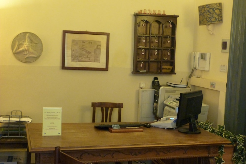 체크인/체크아웃 키오스크