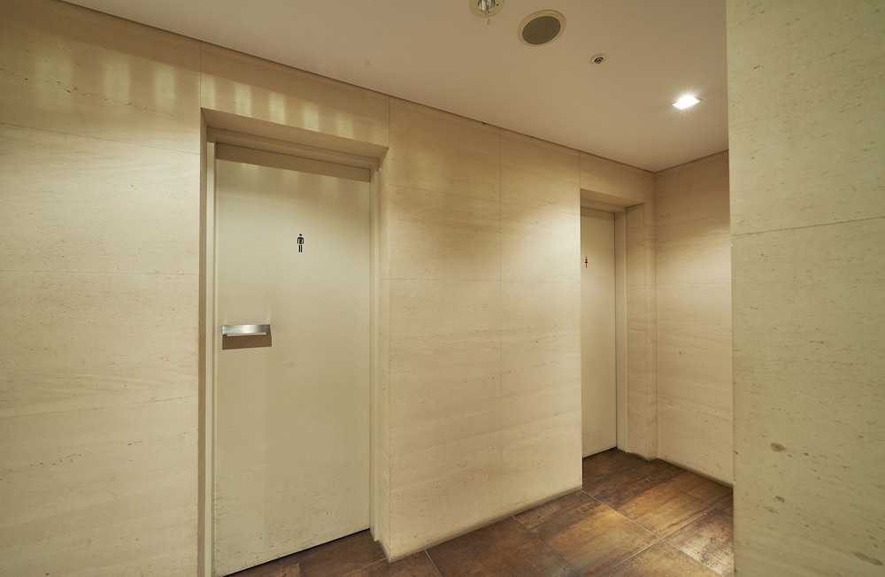 숙박 시설 내 편의 시설/서비스