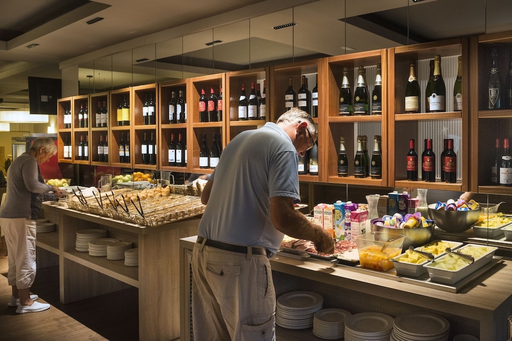 뷔페 아침 식사