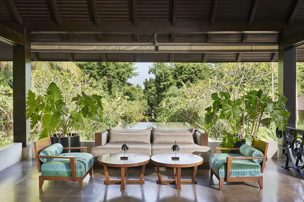 로비 좌석 공간