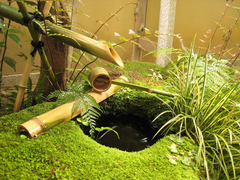 숙박 시설 구내