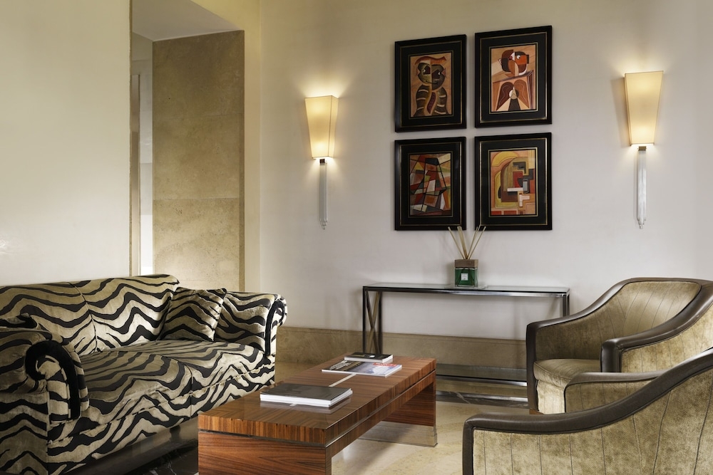 로비 좌석 공간