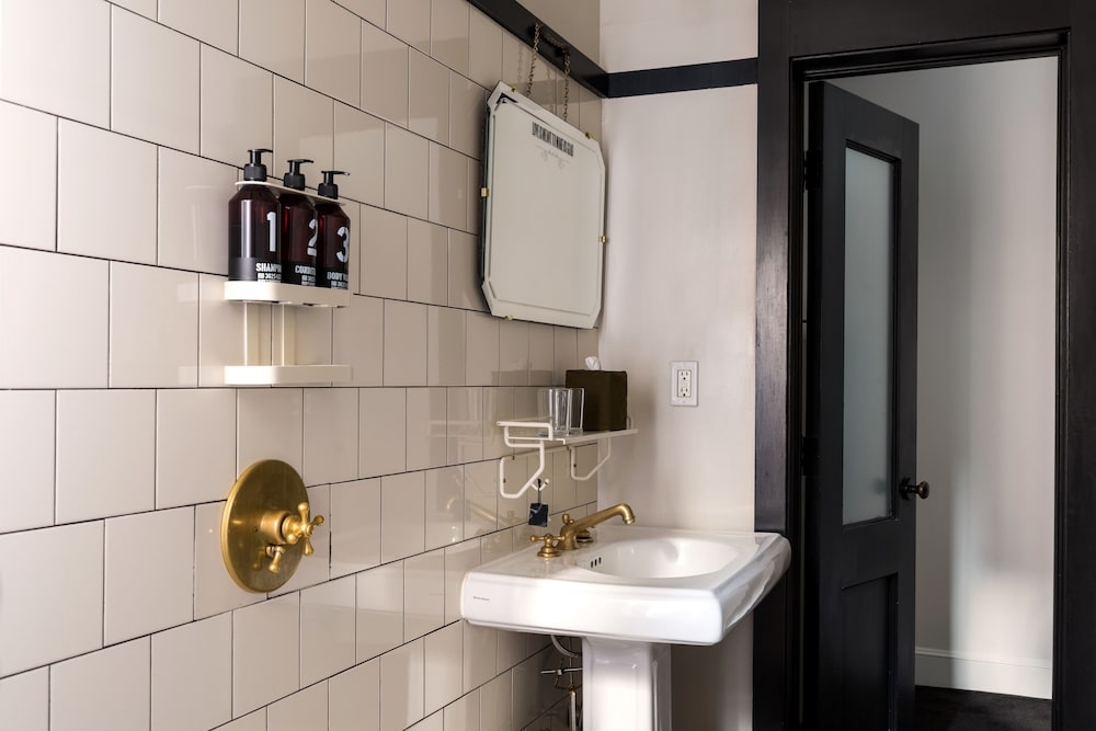 욕실 편의 시설