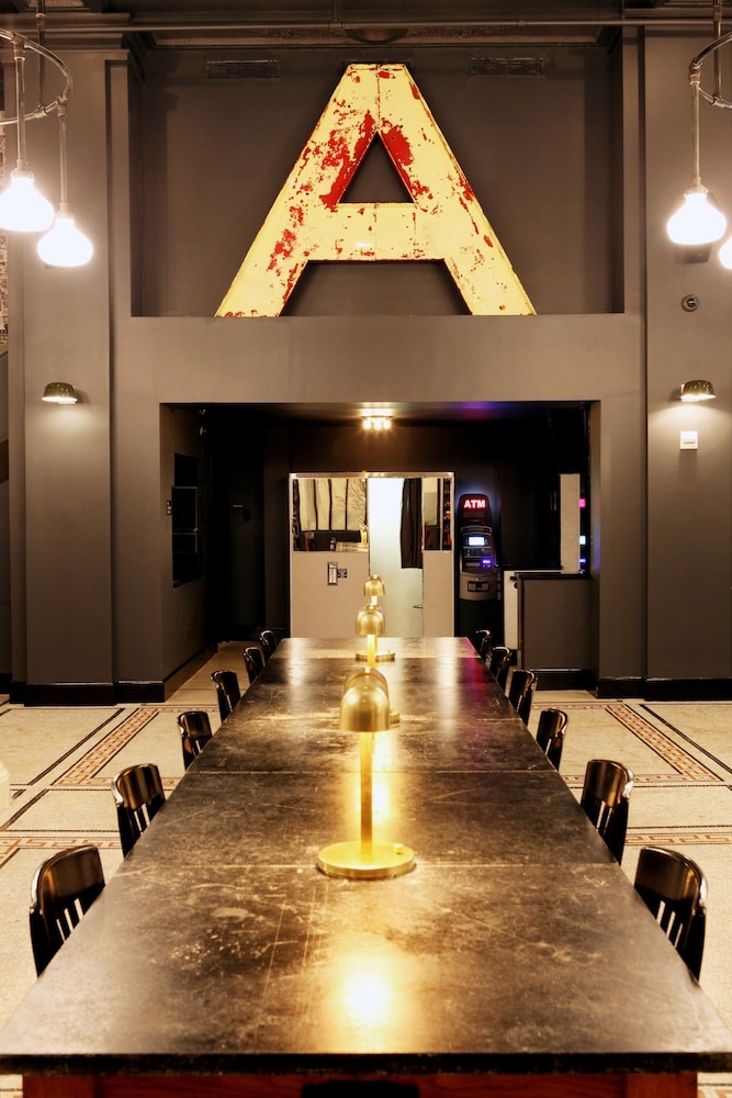 로비 좌석 공간