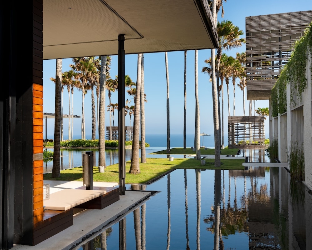 체크인/체크아웃 키오스크