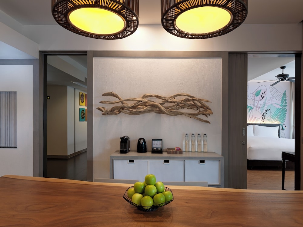 객실 내 식사 공간