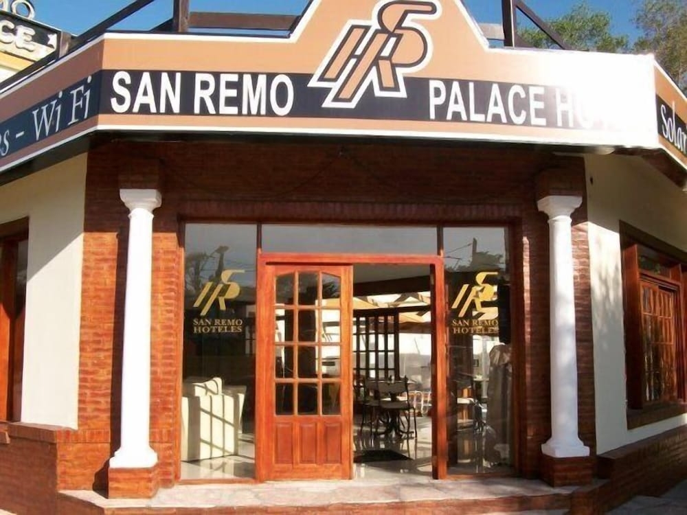 숙박 시설 정면