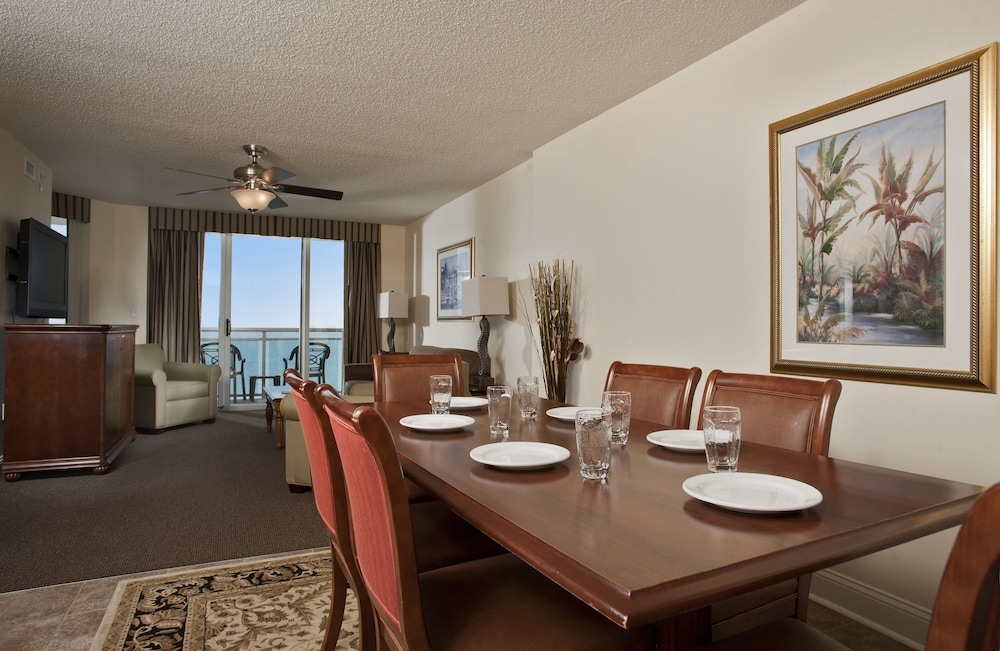 객실 내 식사 공간