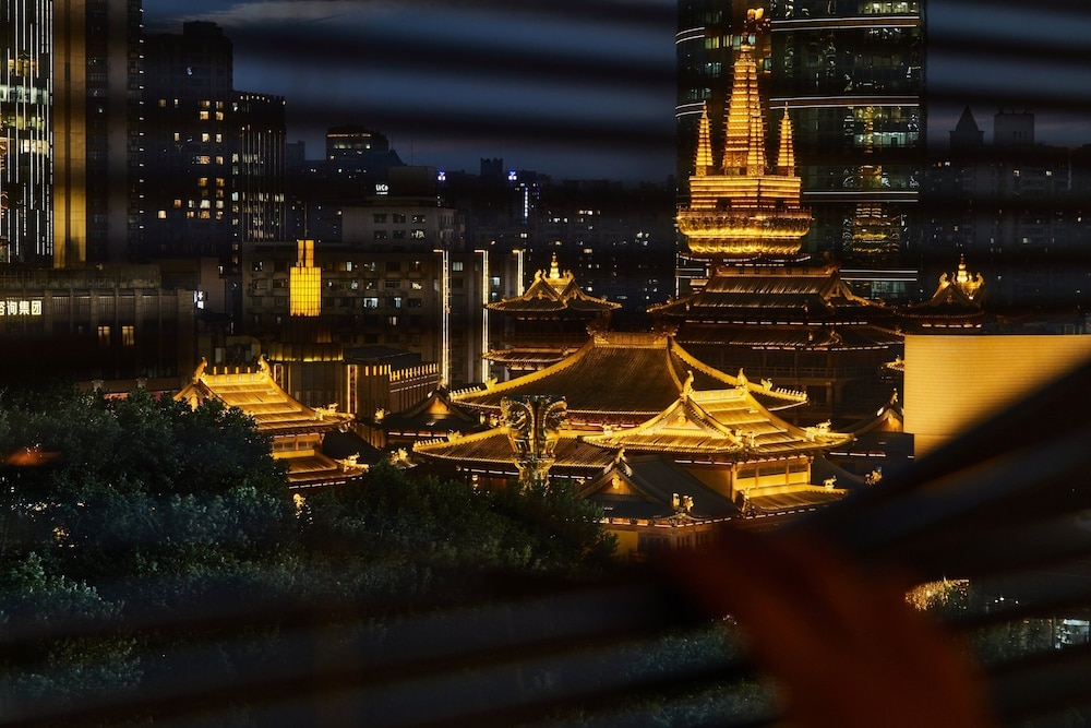 숙박 시설에서 보는 시내 전망